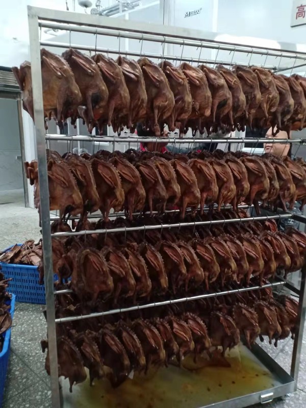 益陽瑪山產(chǎn)業(yè)機械有限公司，湖南益陽螺旋風管廠家，熱風食品烤房